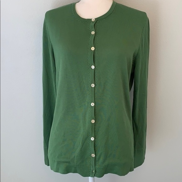 Orvis green button from cardigan sweater. - Picture 2 of 9